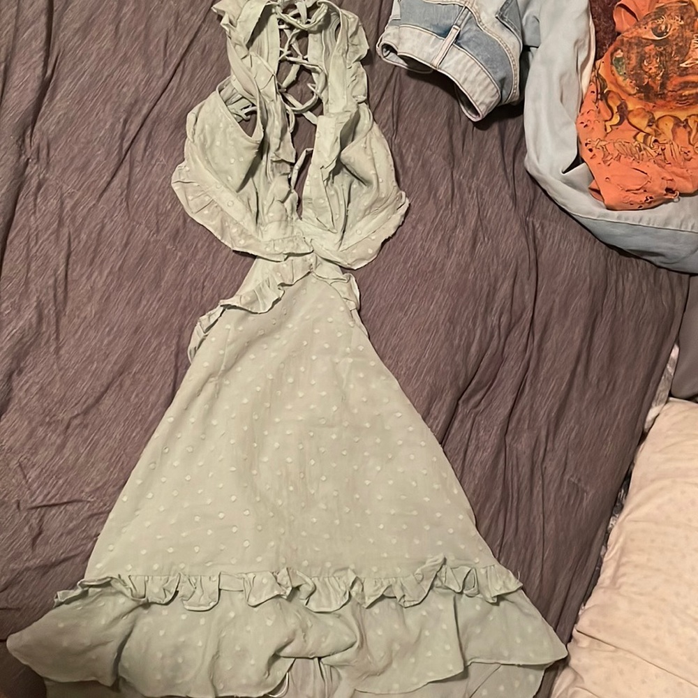 Altar’d State V-NECKLINE LACE-UP BACK FRILL DRESS MINT (NEVER WORN)